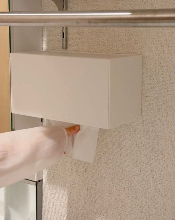 トレー付きペーパータオルディスペンサー