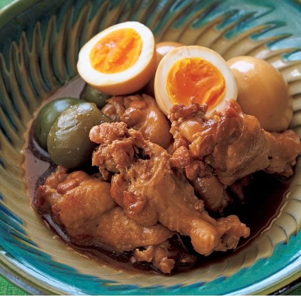 青梅シロップで鶏手羽元と卵の甘辛煮