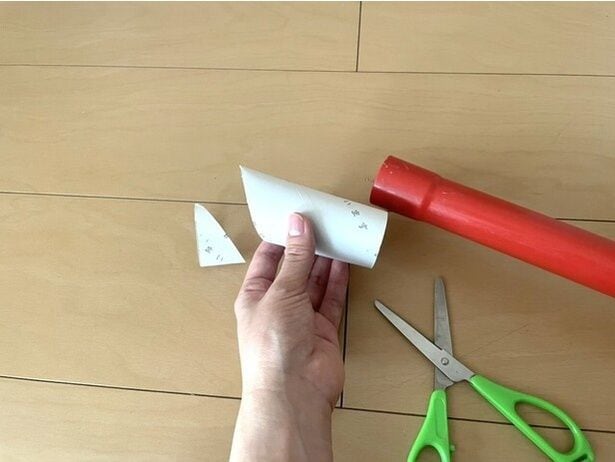 芯の先端をナナメにカットする（▶次へ）