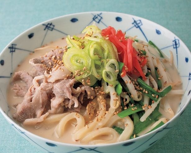 家族が大好きな味をうどんで再現!休日に大活躍のワンパン麺「お好み焼き風」&「とんこつ風」