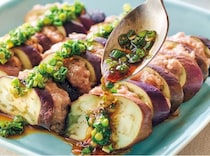 【レンジで完結】とろけるなすに”シビ辛だれ”が最高！「ひき肉となすのレンチン蒸し麻辣だれ」