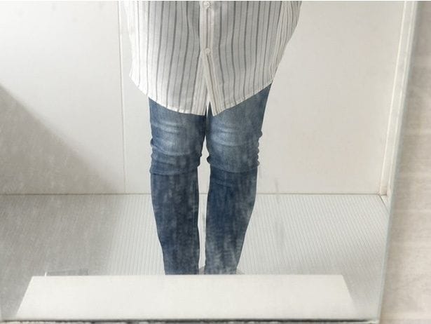 浴室の鏡に付いた頑固なウロコを掃除(▶準備するものをチェック)