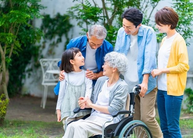 要介護のお母様と暮らす、松嶋尚美さんにインタビュー「母のおかげで家族の絆が深まった」【介活のススメ】