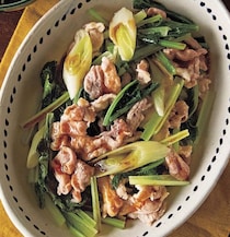 ボリュームも栄養価も満点！ 豚肉のうまみたっぷり小松菜おかず2選