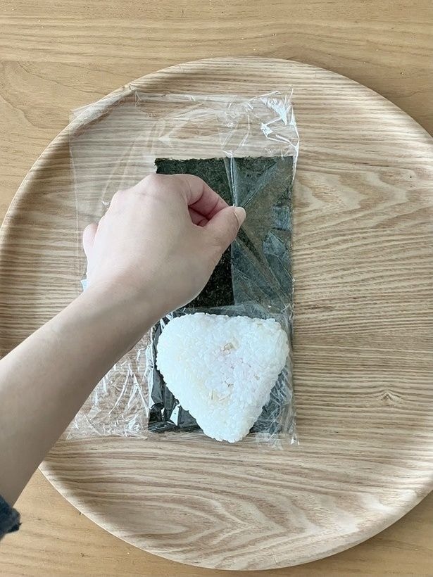 ラップの片側を折ったら…（▶次へ）