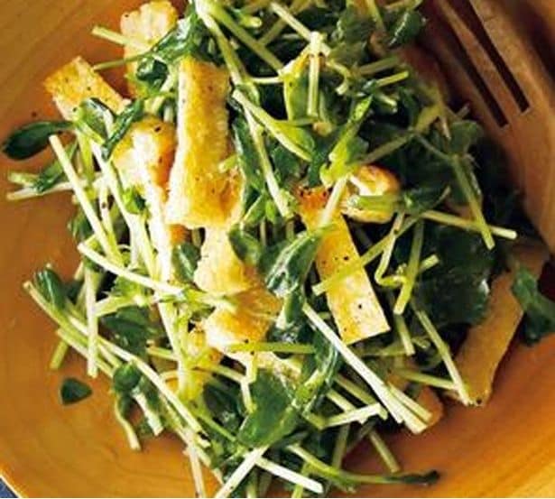 豆苗と油揚げのシャキシャキサラダ