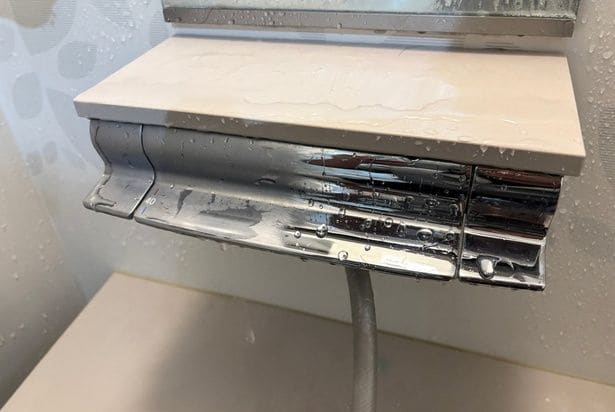 力を入れずに洗剤なしでここまでキレイになりました