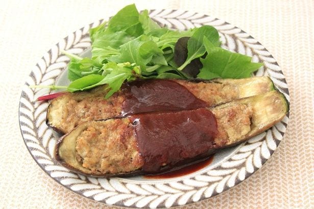 ボートの形が楽しい「なすハンバーグ」