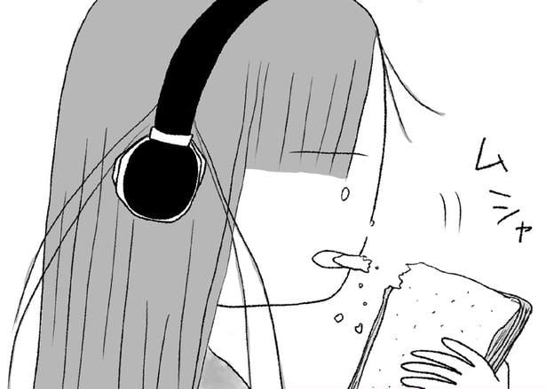 無言で食パンをかじる不登校の娘