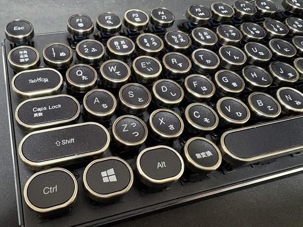 HKW タイプライター風メカニカルキーボード:テンションが上がる!