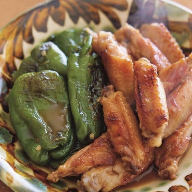 とり肉のコクと甘辛味でピーマンの種もわたもおいしく食べて!