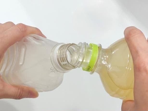 カルピスとりんごジュースを混ぜる(▶結果は…)