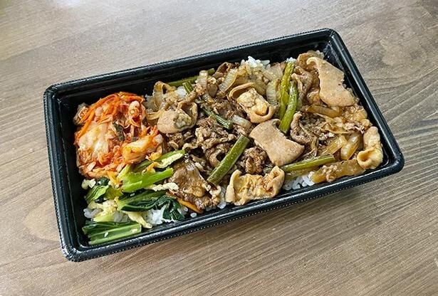 「牛カルビ&ホルモン重」は冷めてもおいしい！