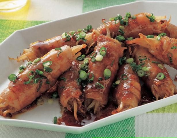 軽い口当たりでもりもり食べられる「もやしの肉巻きしょうが焼き」