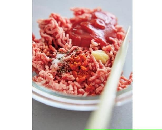 レンチンだけで、味しみ肉そぼろが作れる!