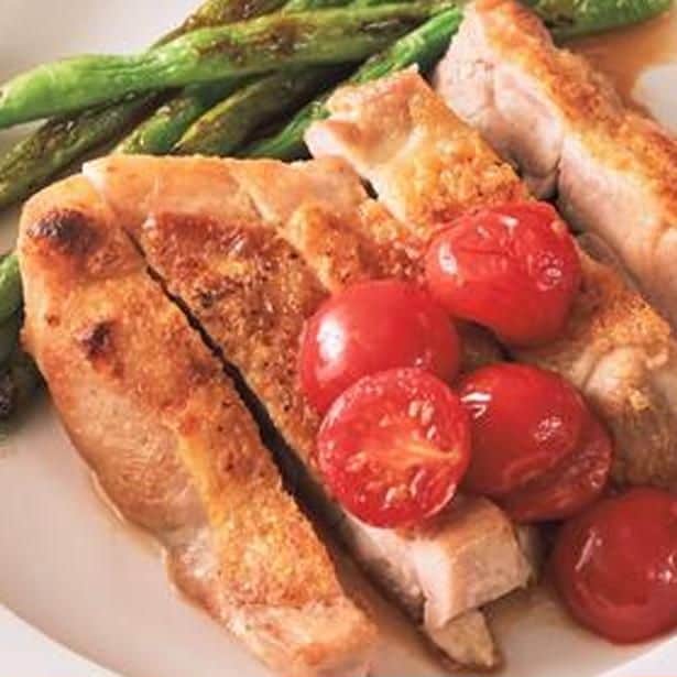 付け合わせもお肉と一緒に焼いて時短に「チキンソテー ミニトマトソース」