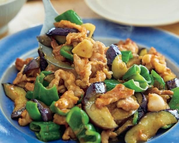 にんにくのきいた甘辛だれが食欲をそそる!「豚肉となすのにんにくみそ炒め」