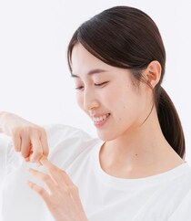 こもった熱を逃がして発汗バランスを整える「手のツボ&反射区」で夏の不調対策！