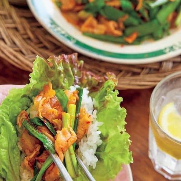 栄養バランスも◎!楽しくセルフで巻いて食べる「手巻き豚キムチライス」