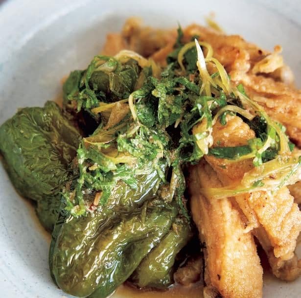 骨つき肉のうまみがしみたピーマンが絶品!「ピーマンと手羽中の揚げびたし」【夏野菜の最強レシピ】