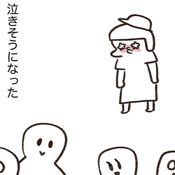 たくさんの来場者を前に思わず涙目。やまもとりえさんが緊張で迎えた個展初日