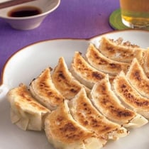 うまみしっかり豆腐でかさ増し！「豆腐入り焼き餃子」