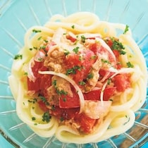 冷凍うどんアレンジ！さっぱりレモン風味「ツナトマイタリアンうどん」
