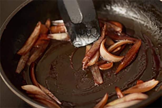 軽くとろみがつくまで2〜3分煮詰める