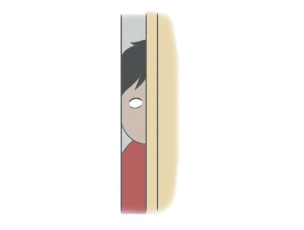 ドアから除くパパ