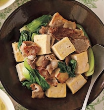ごまやにんにくでパンチをきかせて！ 食欲そそる豆腐のメインおかず2選
