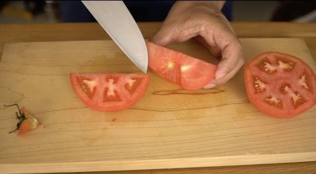 「壁の部分」を切って、ゼリー部分の露出を抑える