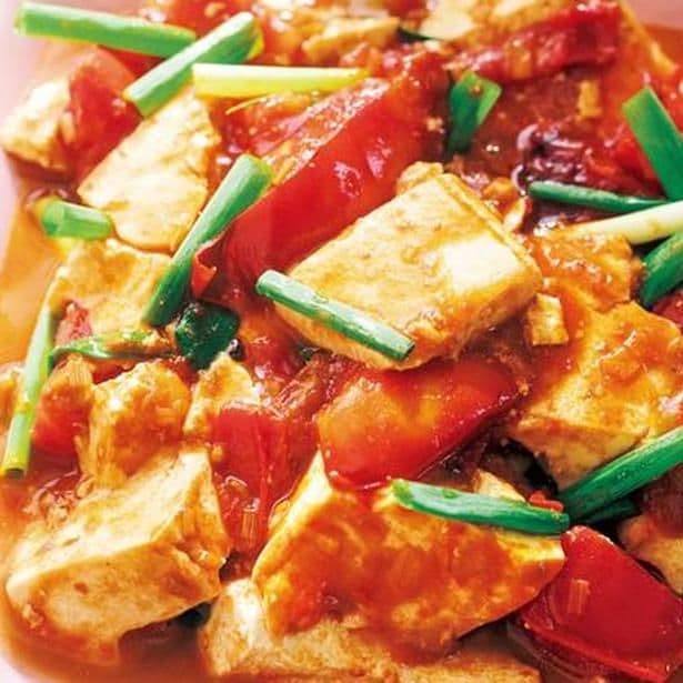 とろとろの豆腐に甘辛だれがからんで美味!「豆腐のトマトチリ炒め」