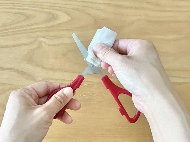 ハサミを消毒したら準備OK！（▶次へ）