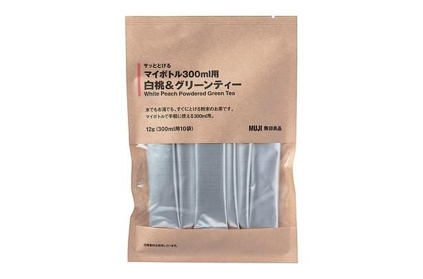 おうちでカップに入れて飲むのはもちろん、300mlのマイボトルで外出時にも