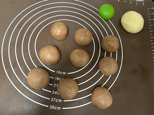 パンの子ども▶生地を成形して…（⇒次へ）