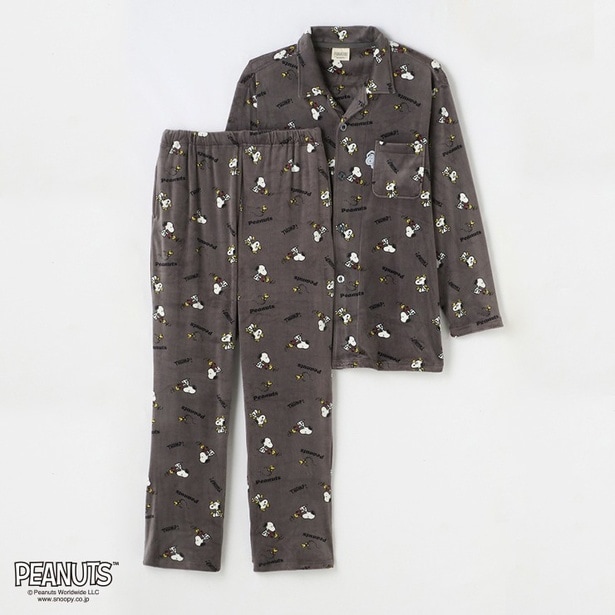 「メンズ パジャマ(ダークグレー)」(2970円)