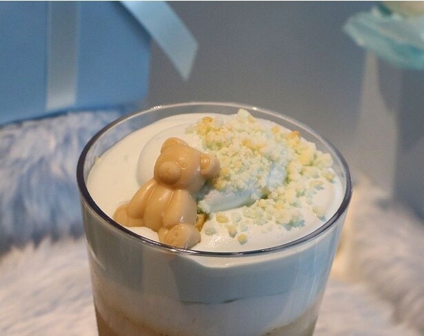 ふわふわのアールグレイフレーバームースは隠し味にライチのフレーバーを加えている。そのおかげで、ほんのりフルーティーな味わいに