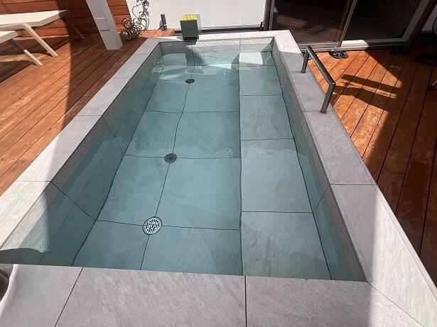 冬は温かいお湯のお風呂になる。ゆっくり浸かるのにも十分な広さ