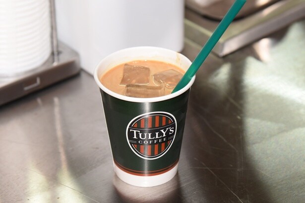 バリスタ体験コーナーではアイスカフェラテを作れる