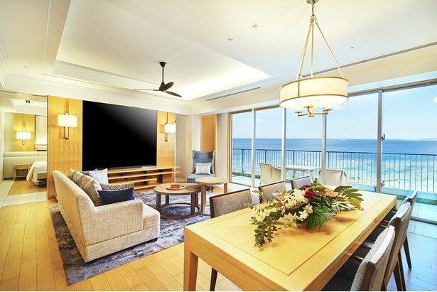 バルコニーから一面の絶景を独り占めできる