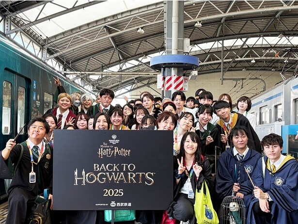 「スリー、ツー、ワン、バック・トゥ・ホグワーツ！」みんなでカウントダウン