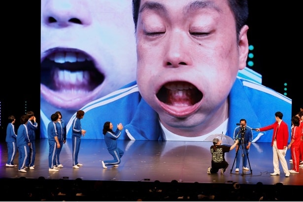 なぜか町田さんのターンから映像がどアップになり、観客も笑いが止まらない