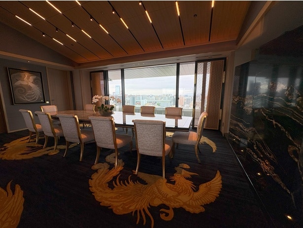 ダイニングはシティビュー