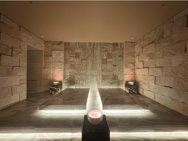 スパスイートの岩盤浴エリア