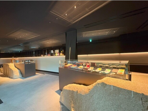 レストランで提供するスイーツやドリンク、客室のアメニティなどを販売する「ザ ショップ」