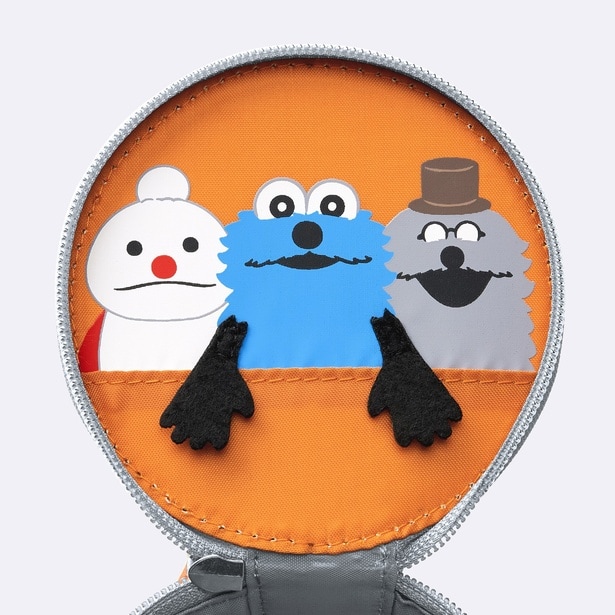 フタを開けると中からスンスン、ノンノン、おじいちゃんのゾンゾンが登場！