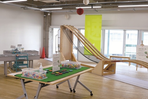 触って試して動かして科学の開発を楽しめる「あそべる自由開発室」