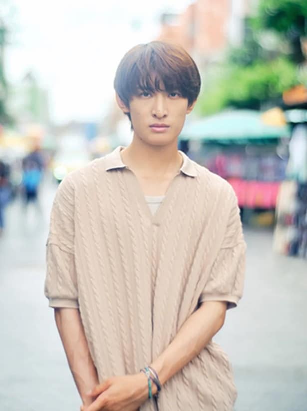 カイ役：向井康二(Snow Man)