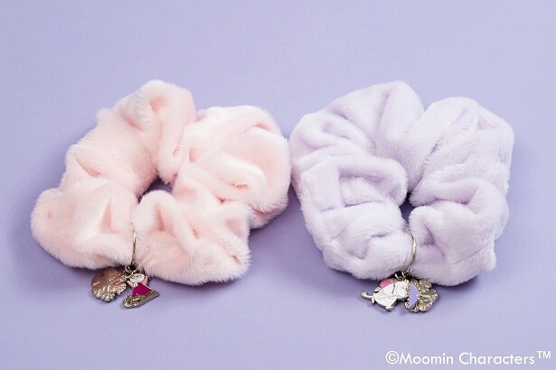 優しい色合いのシュシュ