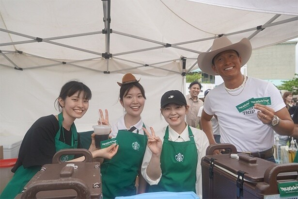 【写真】平井さん本人がブースに足を運んでくれた日もあったそう